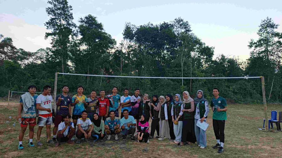 Laga Voli Tim Putra Posko 3 Versus Posko 1
