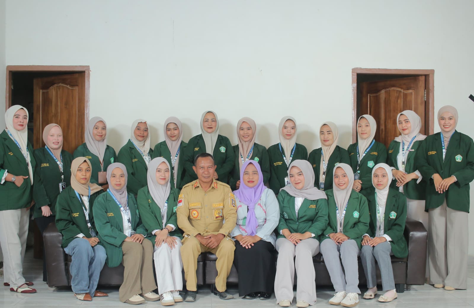 Posko 5 KKA, Foto Bersama Bapak Dan Ibu Desa Wawonggura